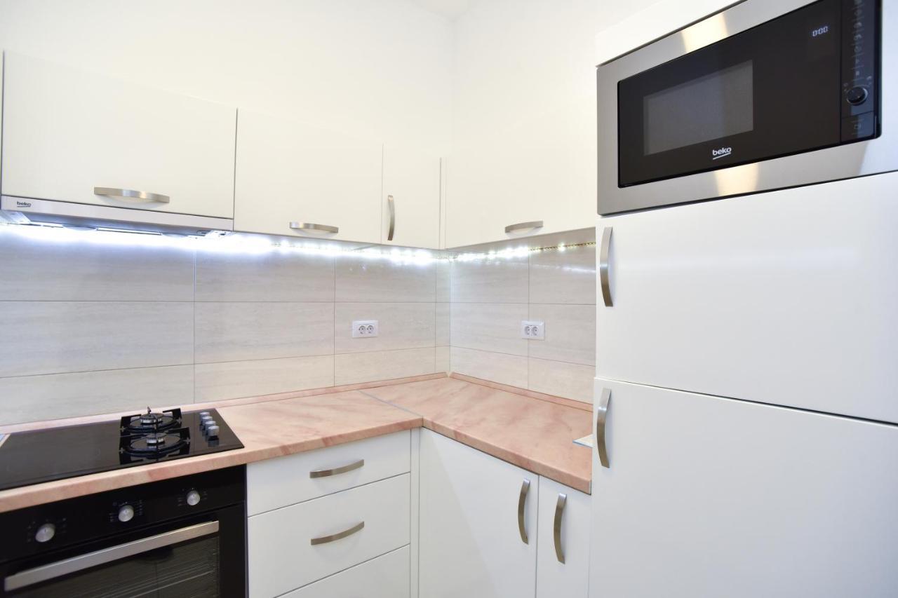 Barbeta Accommodation Будва Екстер'єр фото